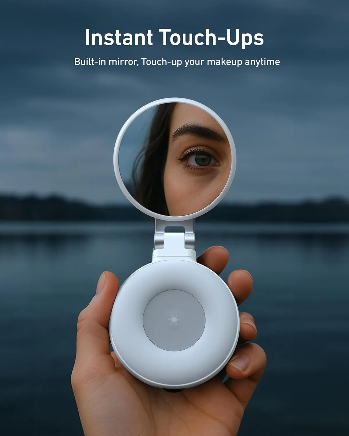 Built-in mirror on TELESIN C03 magnetic selfie light
